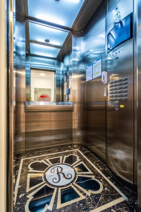 Luxo E Conforto No Centro De Bc - 3 Suites, 3 Vagas Garagem, Area Gourmet Churrasqueira, Jacuzzi Balneario Camboriu